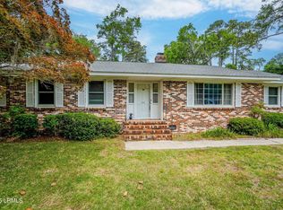 806 Coates Ln, Beaufort, SC 29902