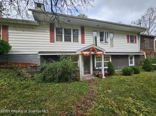 240 Harold Squier Ln, Nicholson, PA 18446