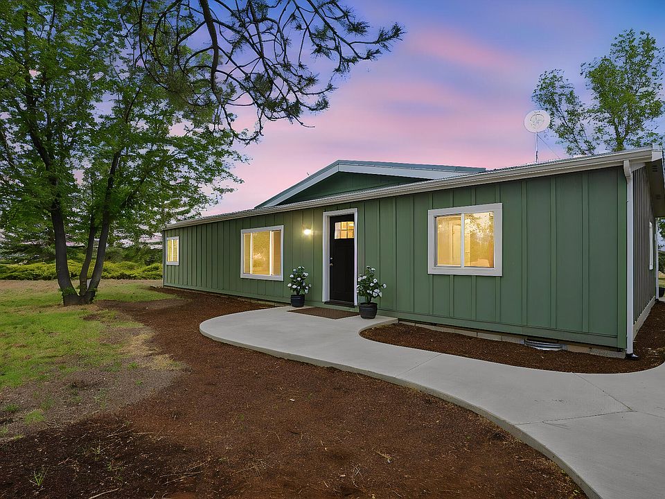 1st image of 67292 Rabbitbrush Dr