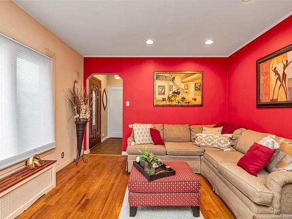 4th image of 44 Marlowe Road