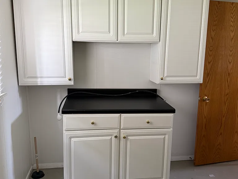 212 Valerie Ct — Photo 11