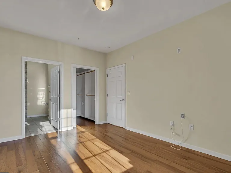 1113 Halifax Pl — Photo 16