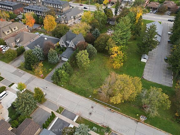 2nd image of 39 Cooperage Cres