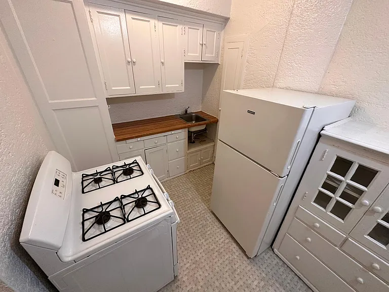 3246 Girard Ave S #B2 — Photo 6