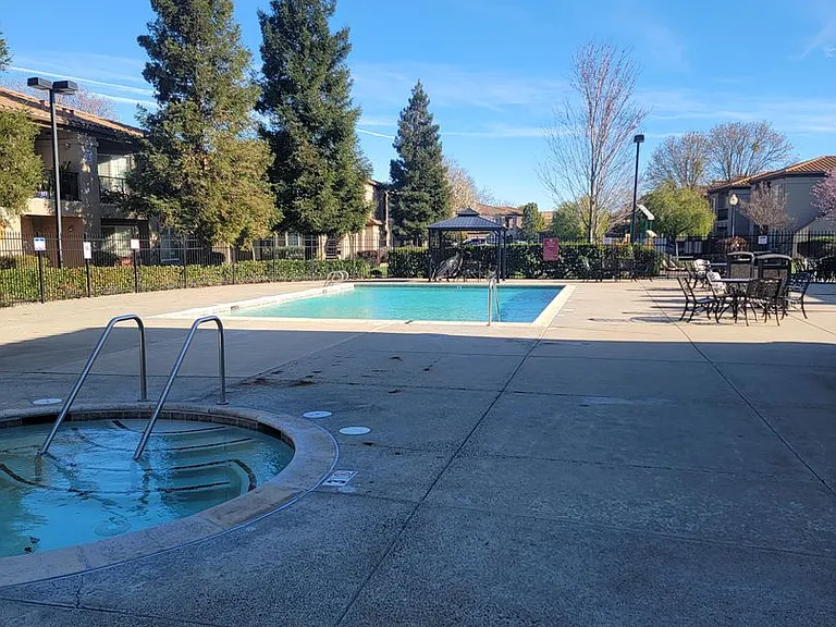 4200 E Commerce Way #2024 — Photo 17