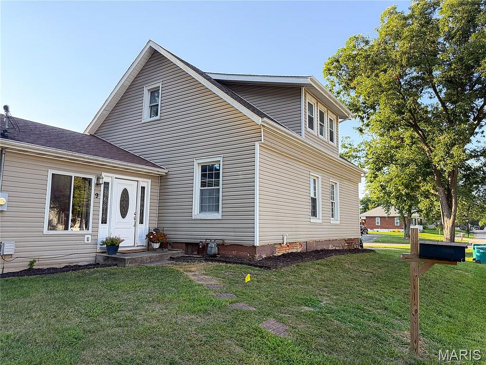 1st image of 9 S Hickory St