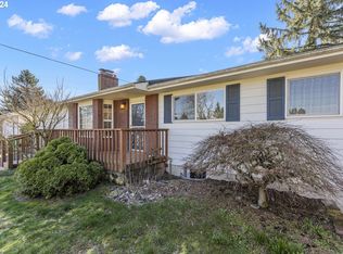 15822 SE Grant St, Portland, OR 97233