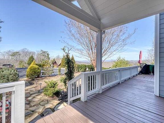 4th image of 2081 Gallatin Rd