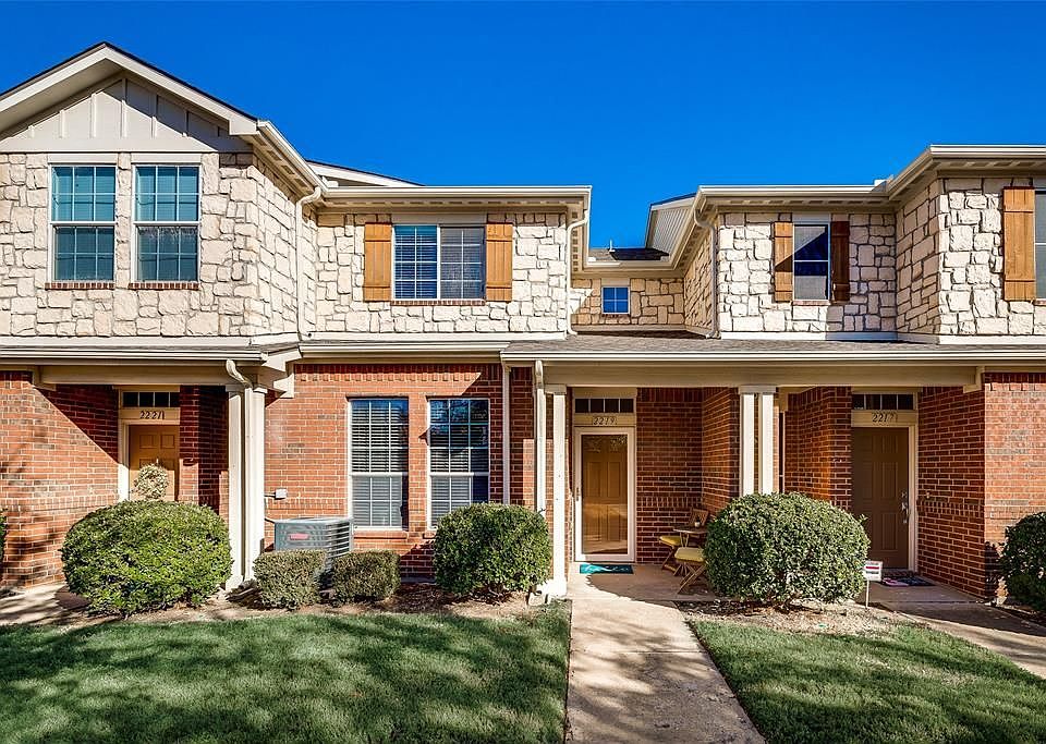 1st image of 2219 Canterbury Park Dr