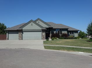 2703 Santa Rosa Cir, Yankton, SD 57078