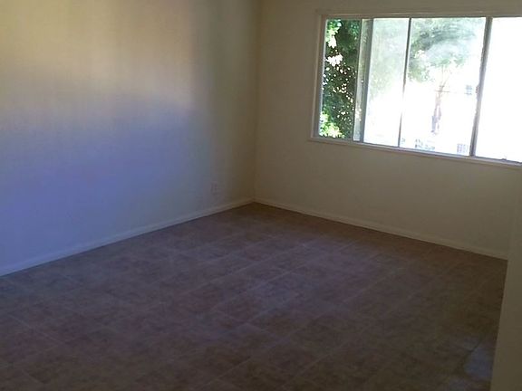 5th image of 1400 S Bonnie Brae St APT 11