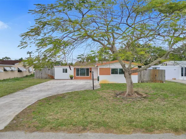 6611 Meade St, Hollywood, FL 33024
