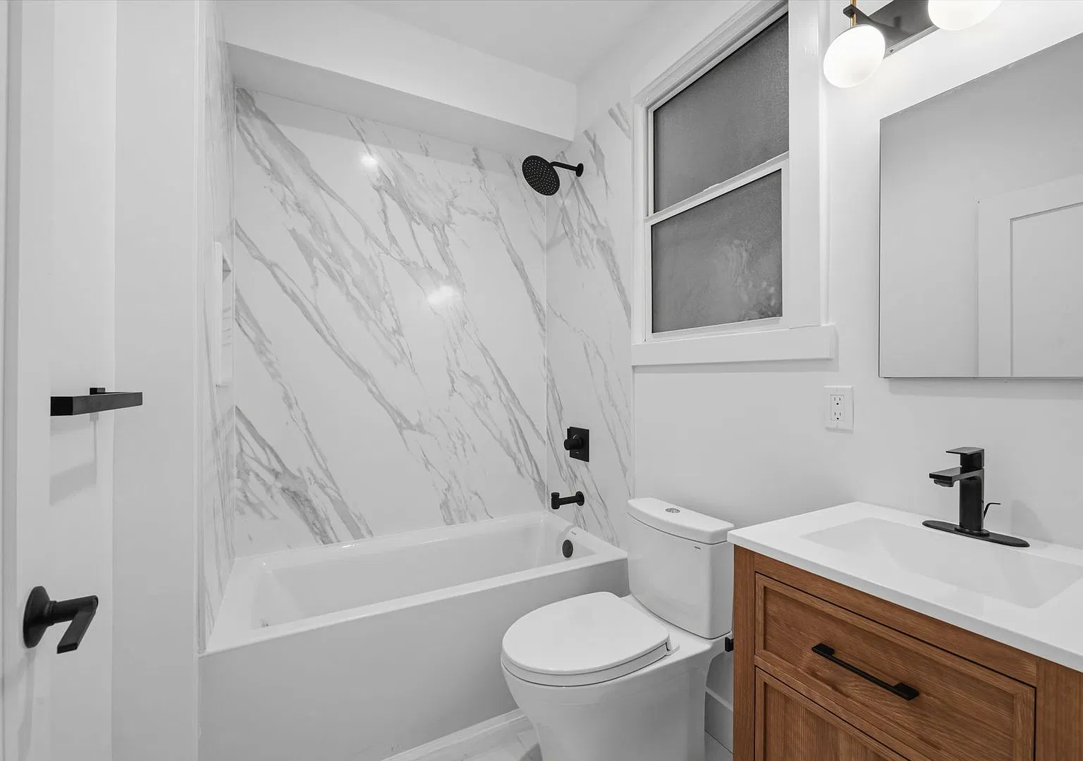 1530 Leavenworth St — Photo 4