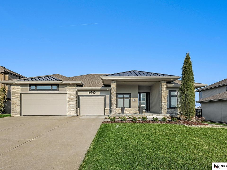 1st image of 10809 S 186th Ave