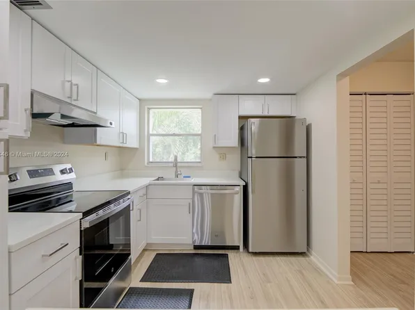 8503 Old Country Mnr APT 324, Davie, FL 33328