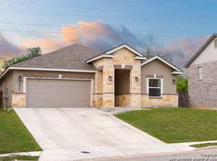 7639 Avery Rd, Live Oak, TX 78233