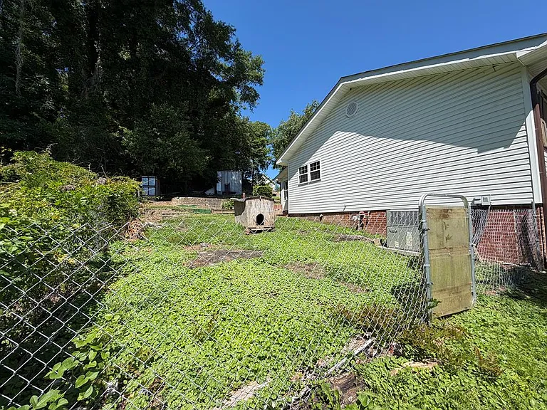 807 Trammell St — Photo 16