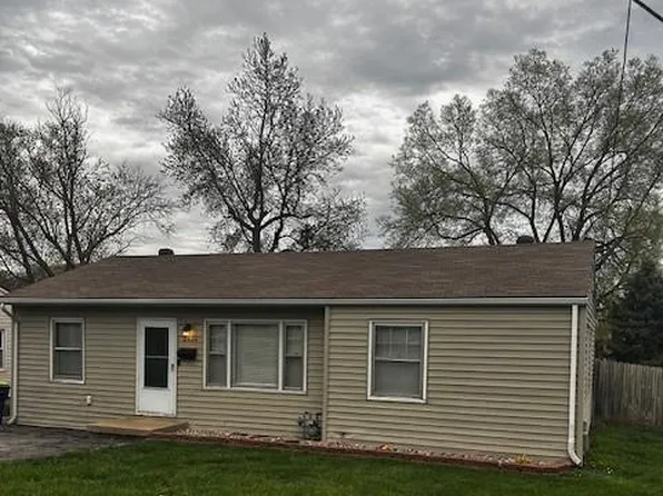 2424 Pursell Rd, Kansas City, MO 64118