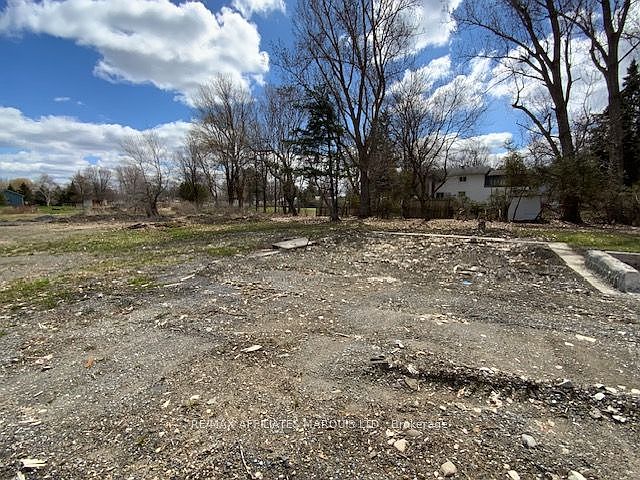 1st image of 20918 S Service Rd