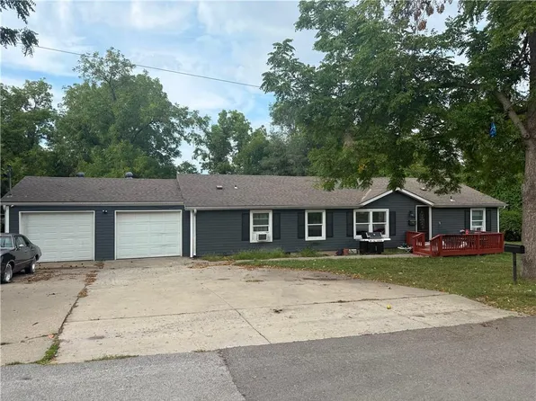850 Woodend Ave, Kansas City, KS 66103