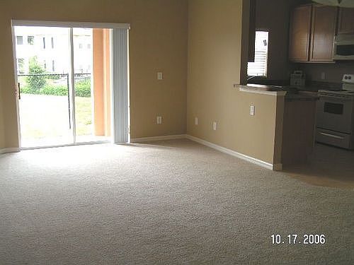 2nd image of 1530 Retreat View Cir
