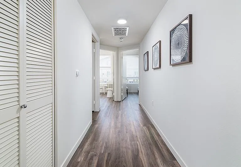 Lumina Apartments — Photo 13