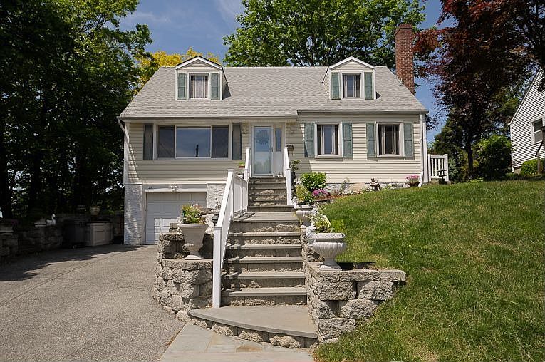 1st image of 25 Macri Ave
