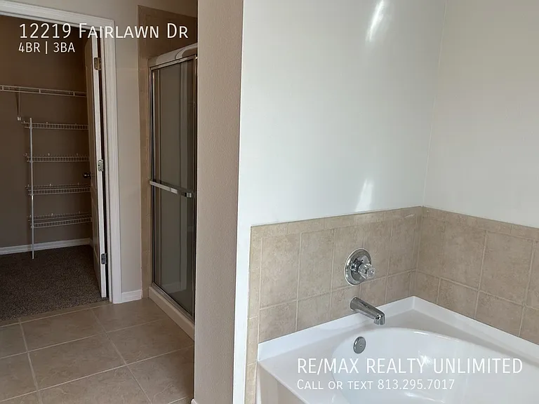 12219 Fairlawn Dr — Photo 23