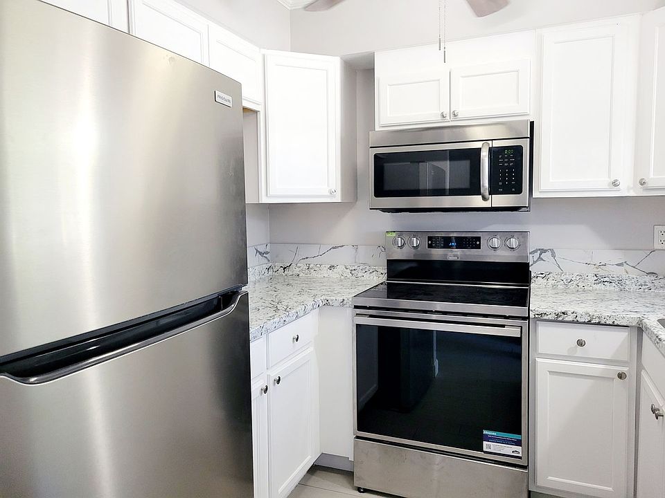1st image of 130-136 Cape Coral Pkwy W #3