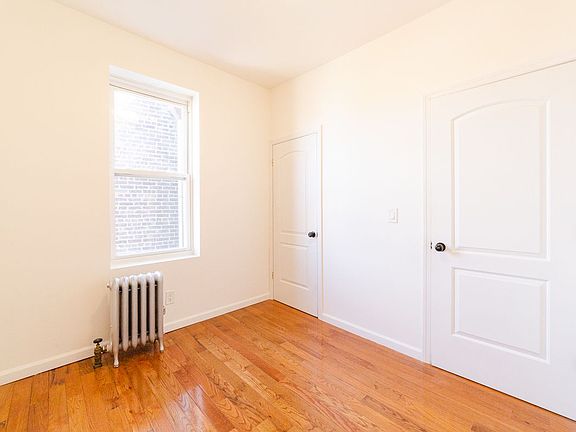 3rd image of 2337 Astoria Blvd APT 4W