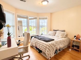 207 Hillside St, Roxbury, MA 02120