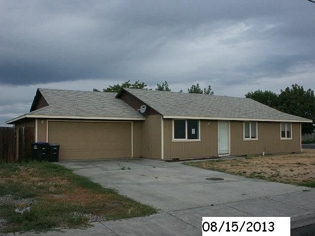 1st image of 1200 S Clover Dr