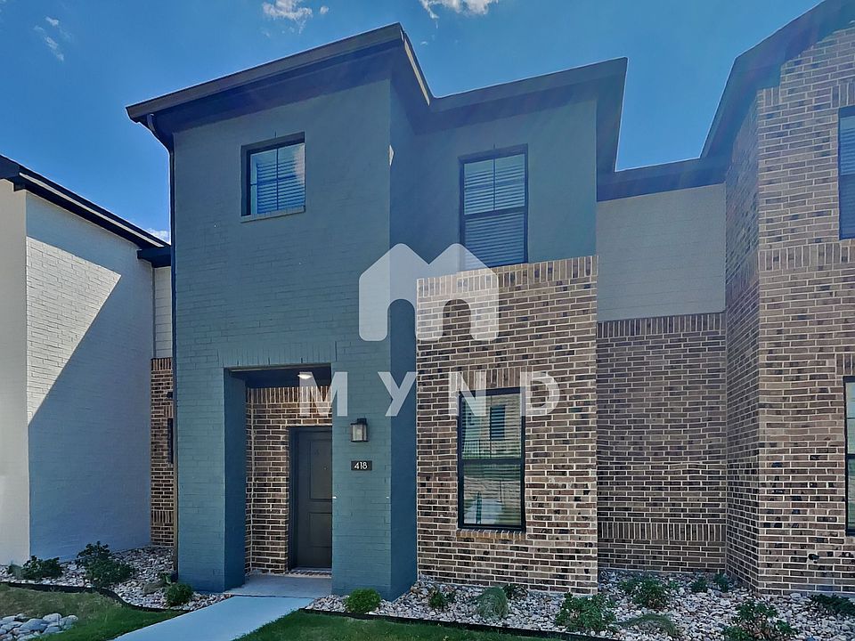 1st image of 418 Willow Crossing E