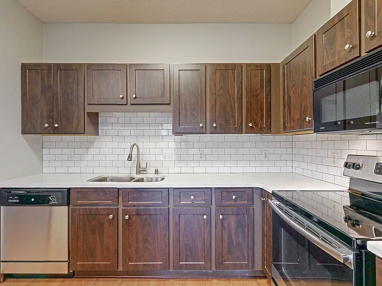 Cedar Pointe Townhomes — Photo 58