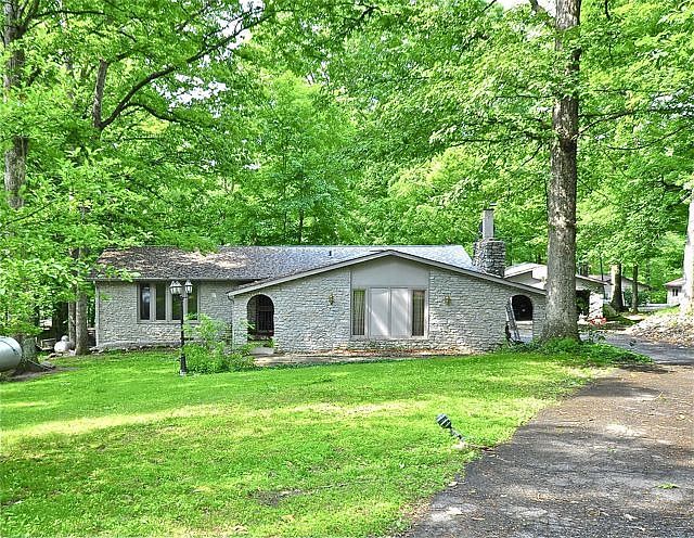 Lakefront Home on Quiet Cove