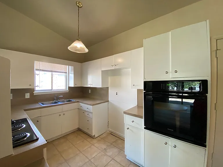 3194 S 89th East Ave — Photo 5