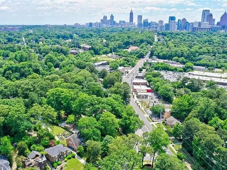 591 E Morningside Dr NE — Photo 15