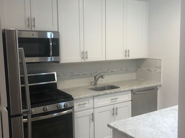 26 W 70th St #1B