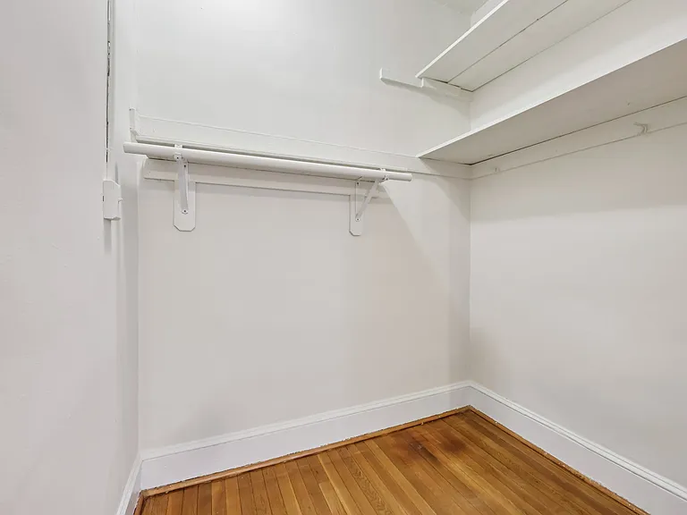 1818 Riggs — Photo 16