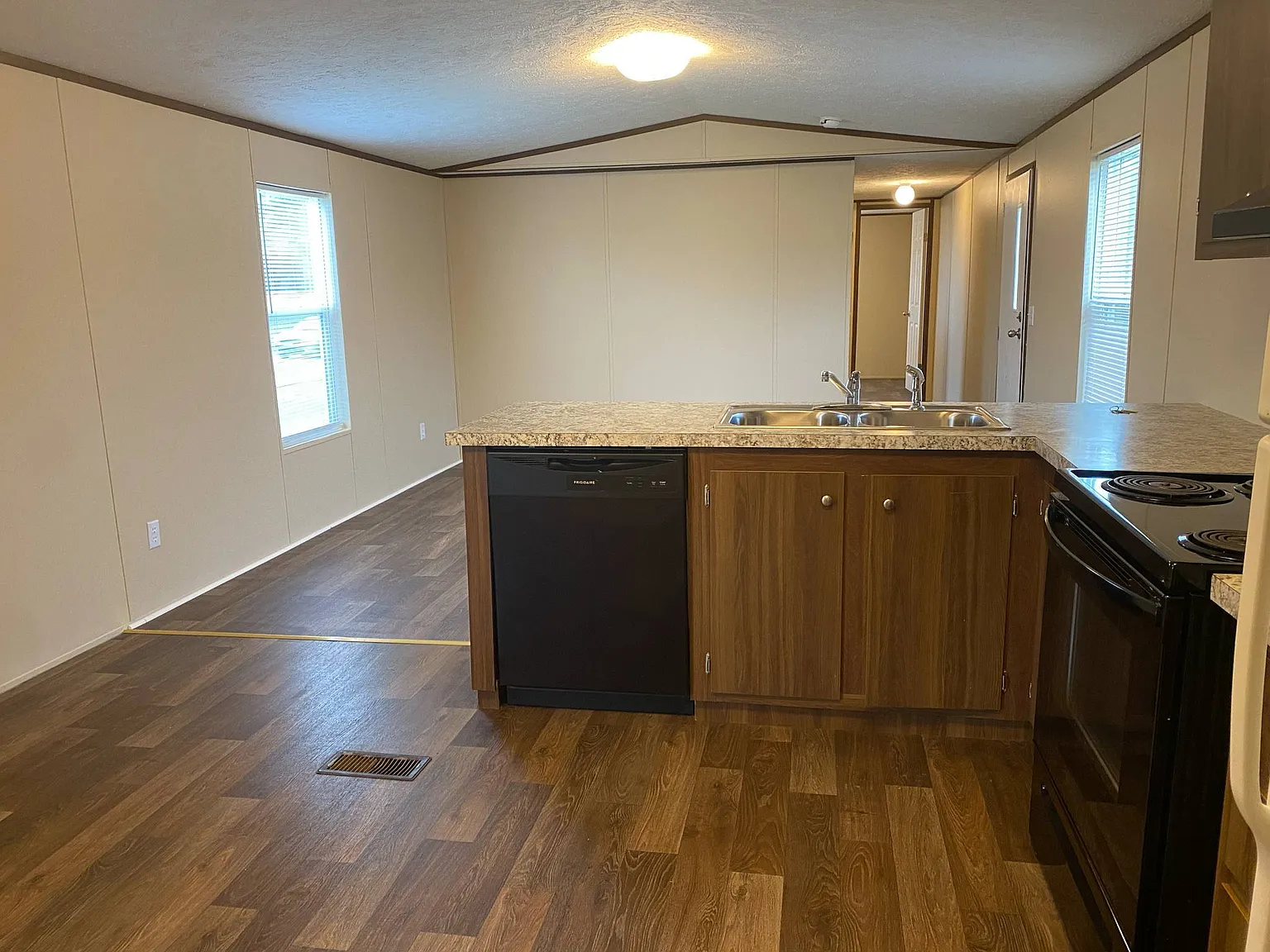 Pine Lake — Photo 2
