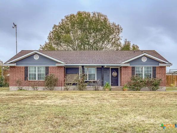 602 Pouncey St, Smiley, TX 78159