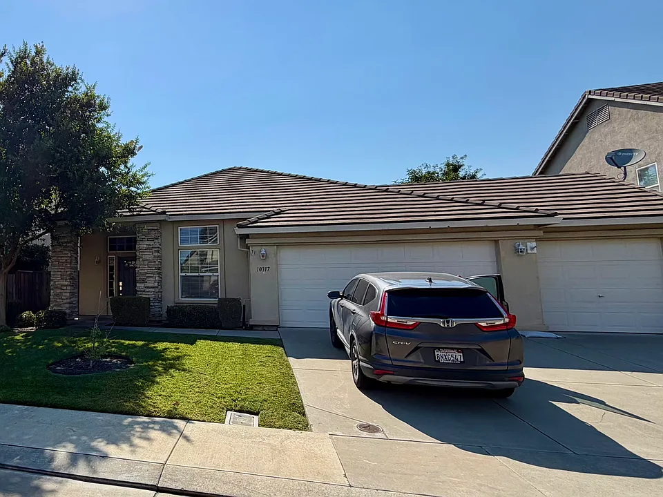 10317 Reflection Ln
