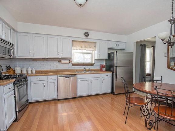 2nd image of 7013 Lockwood Blvd