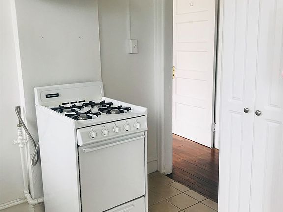 B82CBBF5-A05F-4424-B205-A31374126940