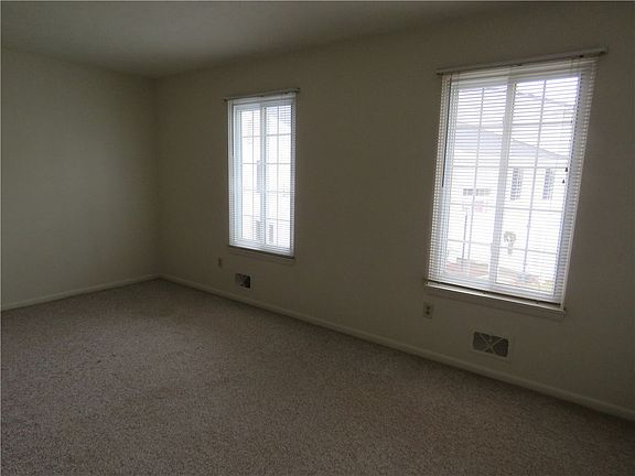 5th image of 184 Greenway Blvd