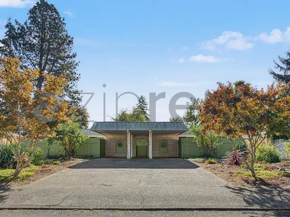 11890 SW Iron Horse Ln, Beaverton, OR 97008