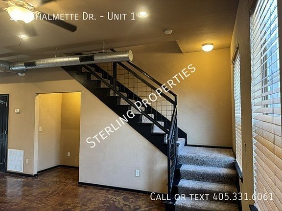4th image of 208 Chalmette Dr Unit 1