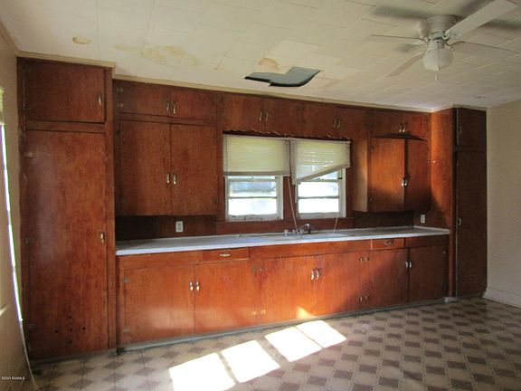 4th image of 718 Harvey Lebas Dr