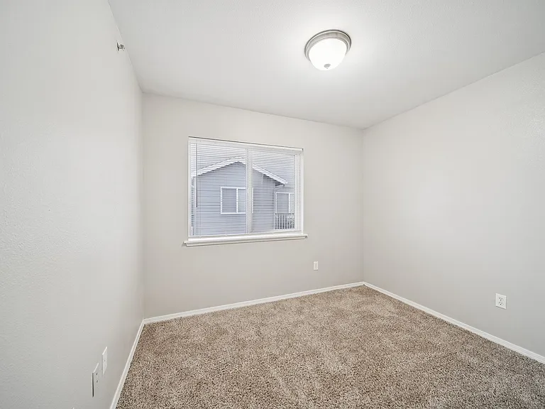 ReNew Bayshore Townhomes — Photo 8