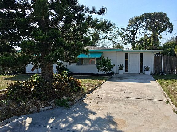 Drive way/front of house